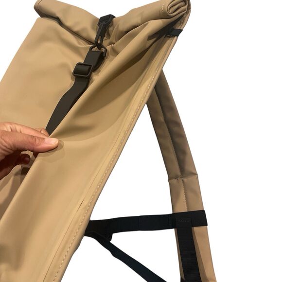 RAINS Rolltop Rucksack W3  Beige Sand Waterproof Backpack Laptop - Picture 7 of 11